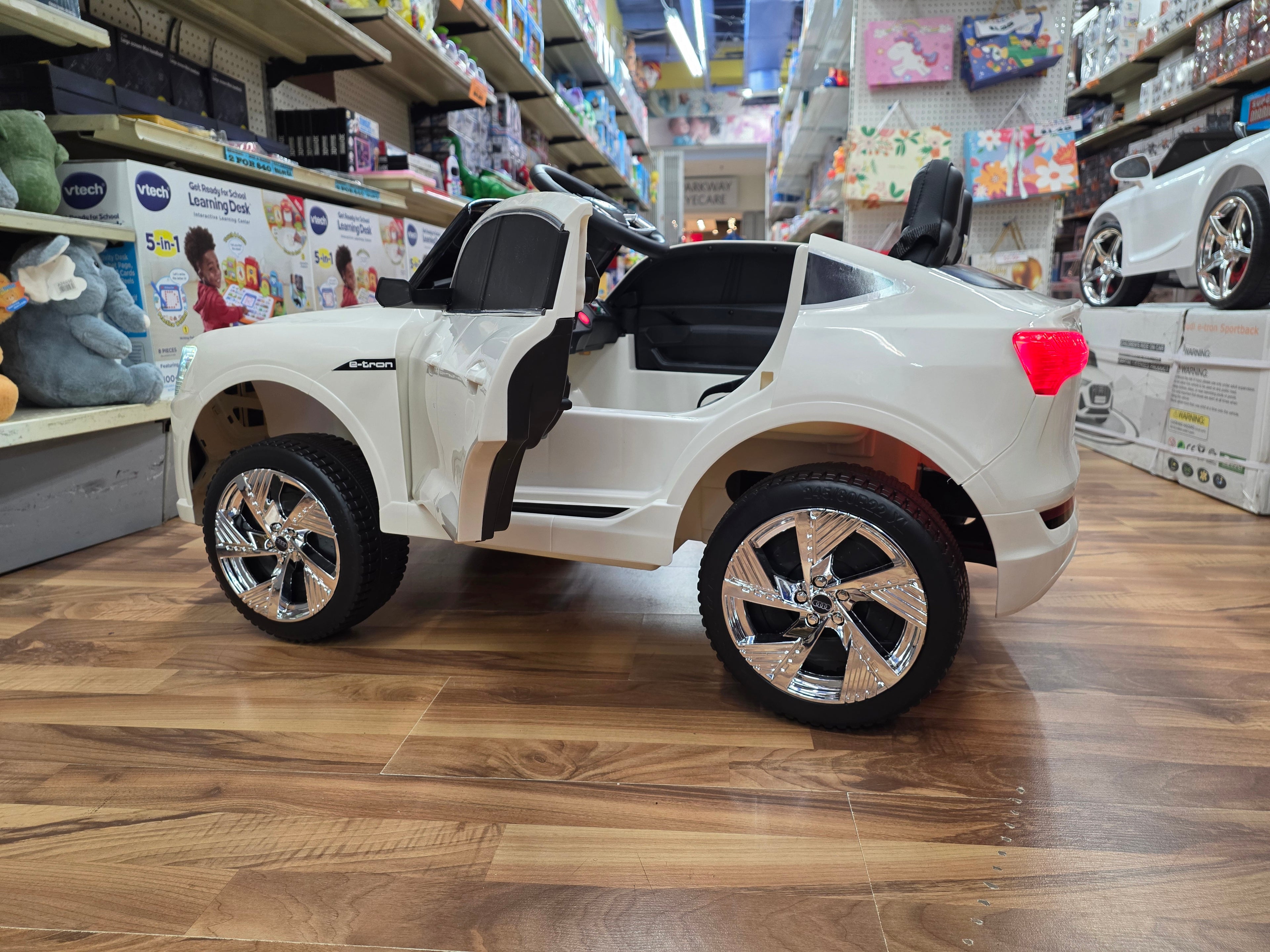 Audi RS E-Tron Ride On * Age 2-7