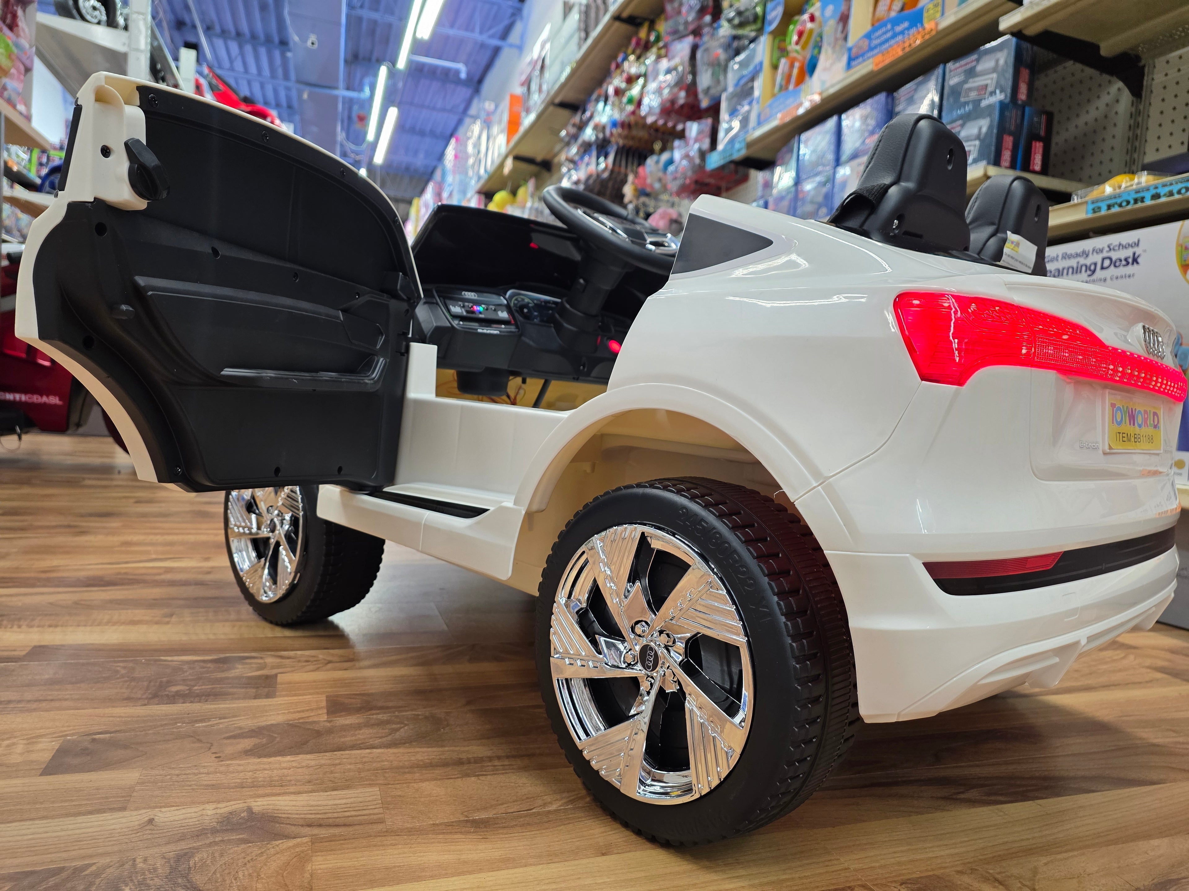 Audi RS E-Tron Ride On * Age 2-7